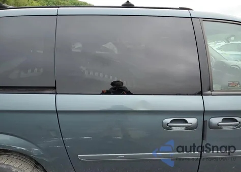 2005 Chrysler Town & Country Lx z USA, uszkodzony, nr VIN 2C4GP44R45R236884